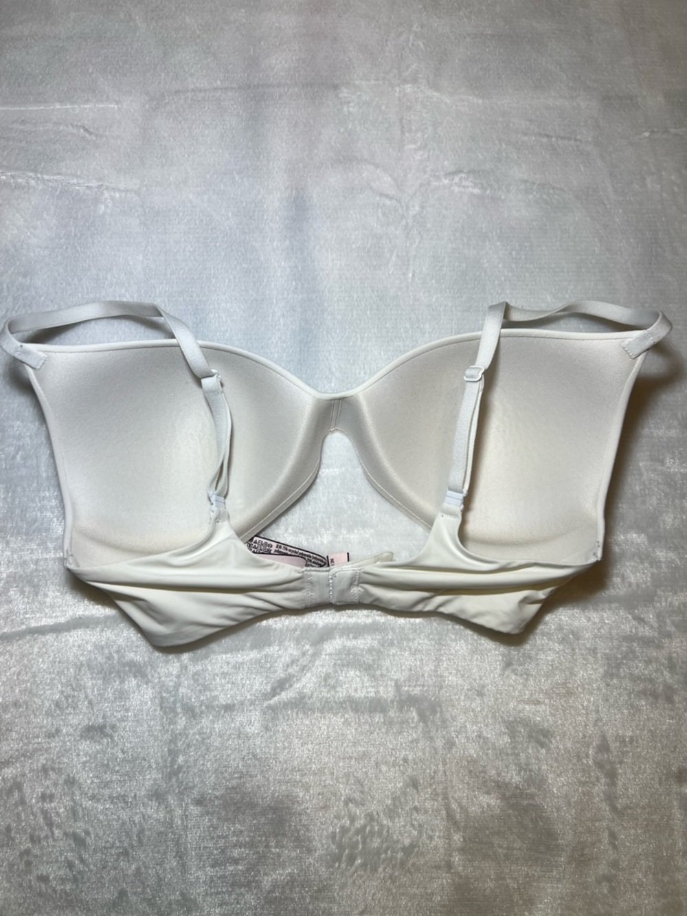 Victoria’s Secret bra T Shirt Lightly Lined No wire 32D - Picture 2 of 7